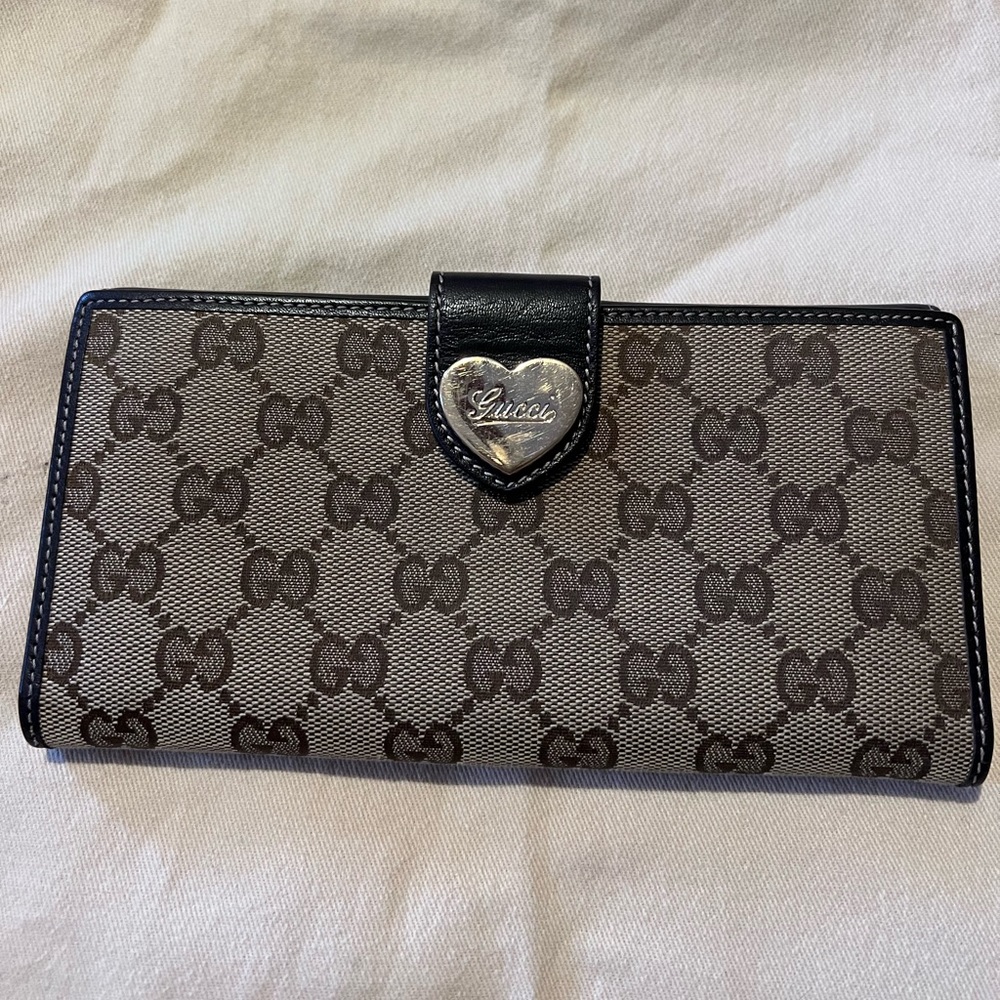 Authentic Gucci long wallet